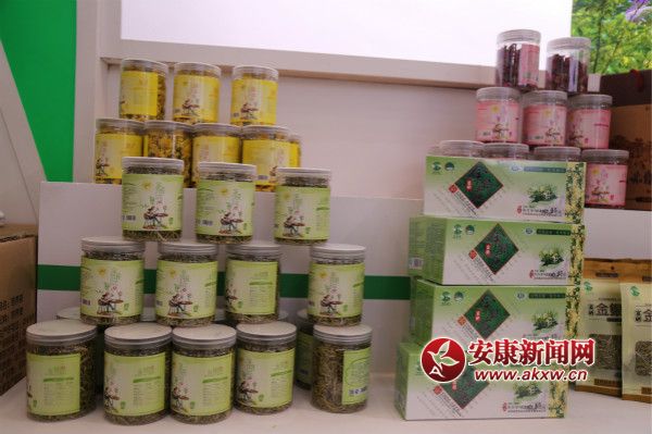 hꎸʳƷ“”ɞ鱊οُ͓(gu)“c(din)”        z_meitu_17.jpg