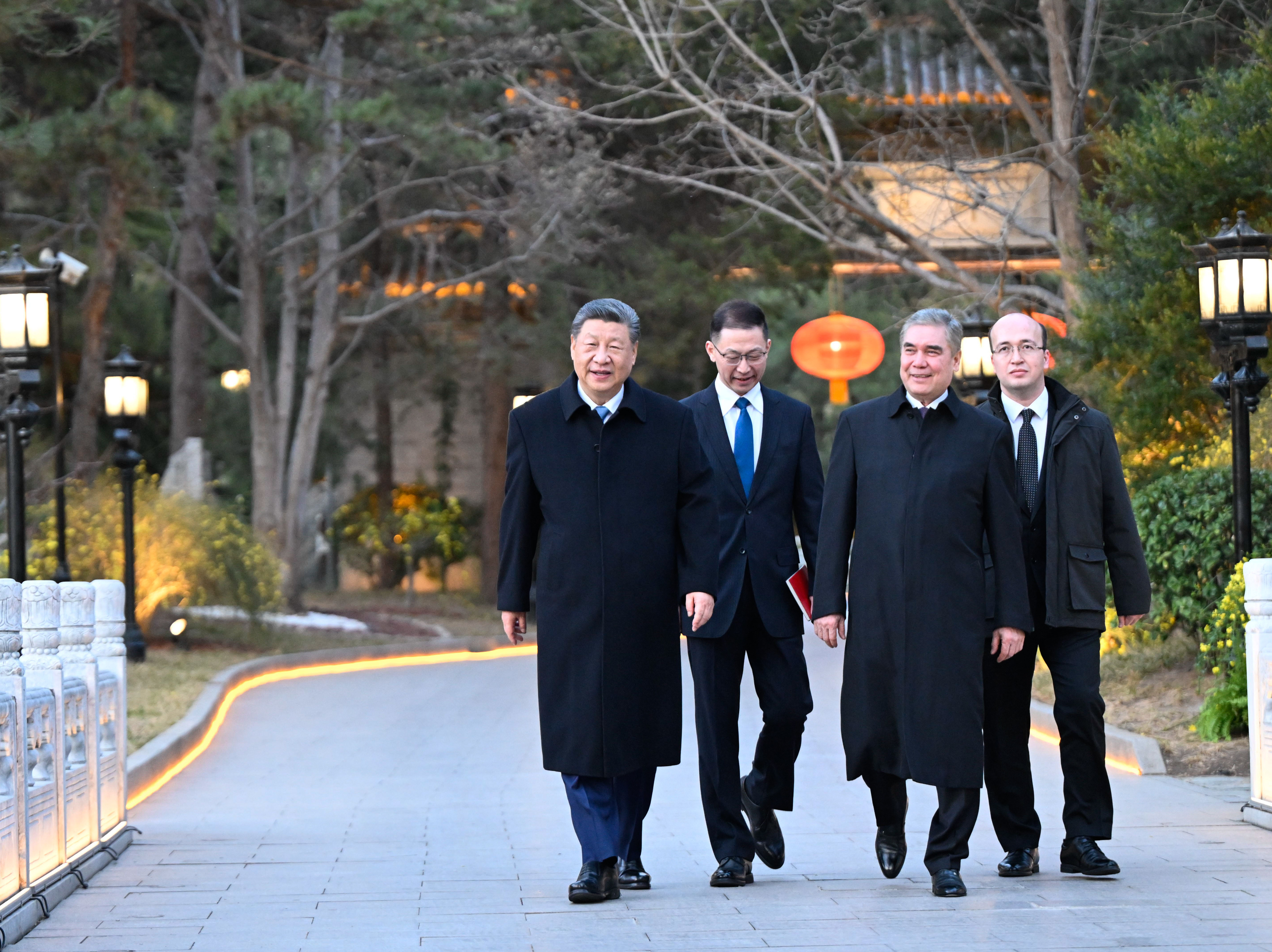 2026年3月18日，國家主席習近平在北京會見土庫曼斯坦民族領袖、人民委員會主席別爾德穆哈梅多夫。